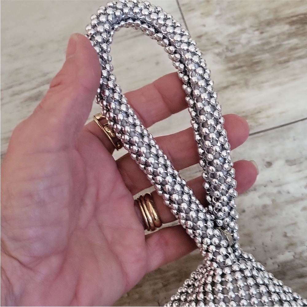 NWOT Jessica McClintock Silver Beaded TRIANGLE MESH BAG! - Picture 9 of 14